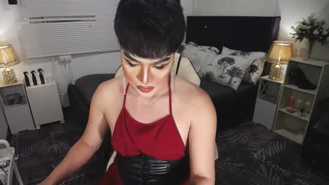 Snapshot of yourlivingonurdream chatting on 8, 1, 2025 -- online show from 8, 1, 2025