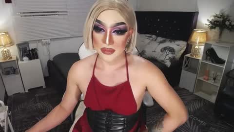 Snapshot of yourlivingonurdream chatting on 16, 1, 2025 -- online show from 16, 1, 2025