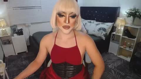 Snapshot of yourlivingonurdream chatting on 28, 1, 2025 -- online show from 28, 1, 2025