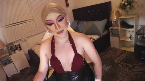 Snapshot of yourlivingonurdream chatting on 27, 2, 2025 -- online show from 27, 2, 2025