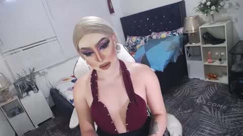 Snapshot of yourlivingonurdream chatting on 6, 3, 2025 -- online show from 6, 3, 2025