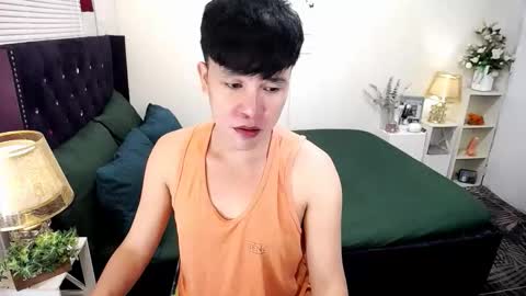 Snapshot of yourlivingonurdream chatting on 29, 9, 2025 -- online show from 29, 9, 2025