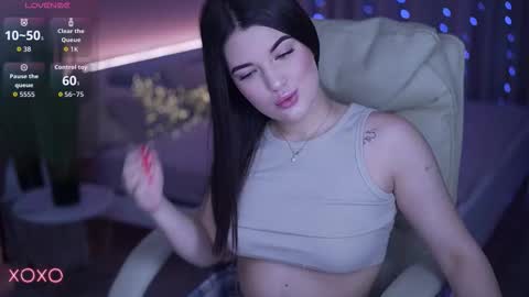 L O L A online show from 2, 12, 2025