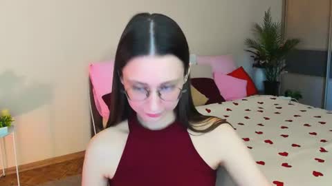 Snapshot of yourlovelystoryy chatting on 3, 7, 2026 Vetta online show from 3, 7, 2026
