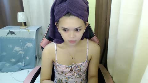 Snapshot of yourlovelytranspinay chatting on 17, 12, 2024 your lovely Dina online show from 17, 12, 2024