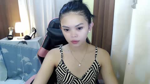 Snapshot of yourlovelytranspinay chatting on 19, 2, 2025 your lovely Dina online show from 19, 2, 2025