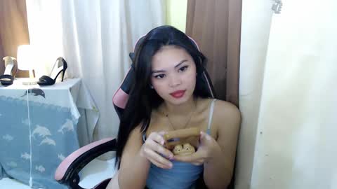 Snapshot of yourlovelytranspinay chatting on 20, 2, 2025 your lovely Dina online show from 20, 2, 2025