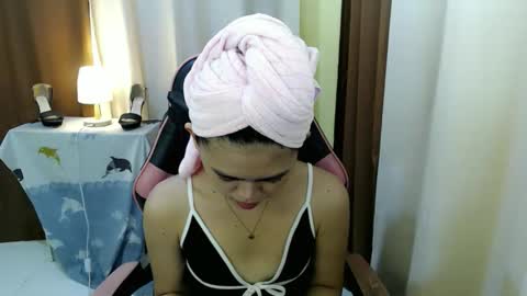 Snapshot of yourlovelytranspinay chatting on 9, 9, 2025 your lovely Dina online show from 9, 9, 2025