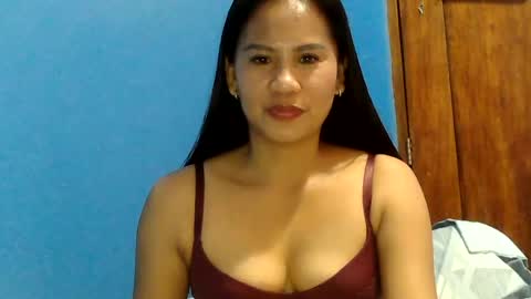 Snapshot of yourmorenagirl69 chatting on 19, 7, 2026 yourmorenagirl69 online show from 19, 7, 2026