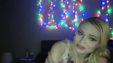 Snapshot of yournakedvalentine chatting on 10, 2, 2025 Alexis Star online show from 10, 2, 2025