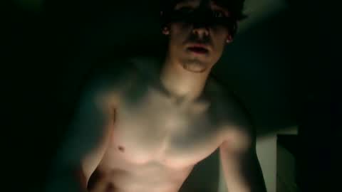 yours731783 online show from 4, 12, 2025