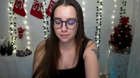 Snapshot of yours_piece_of_happiness_ chatting on 6, 1, 2025 Happy online show from 6, 1, 2025