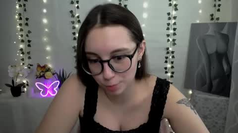 Snapshot of yours_piece_of_happiness_ chatting on 7, 3, 2025 Happy online show from 7, 3, 2025