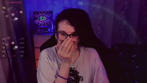 Snapshot of yourscosmic chatting on 8, 10, 2025 Yours Cosmic online show from 8, 10, 2025