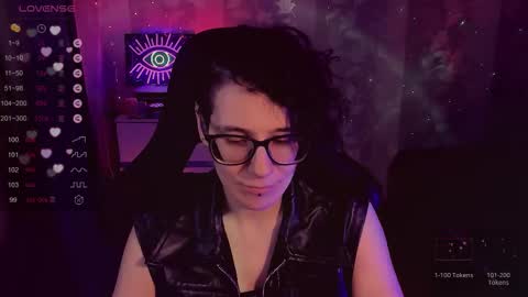 Snapshot of yourscosmic chatting on 13, 11, 2025 Yours Cosmic online show from 13, 11, 2025