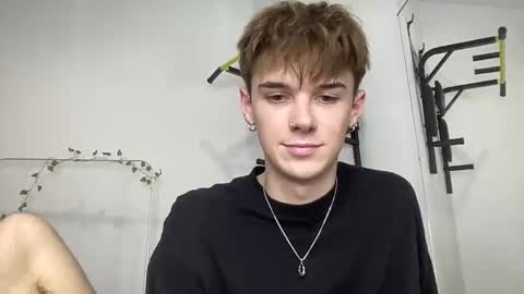 Snapshot of yoursweetyguy chatting on 25, 11, 2025 yoursweetyguy online show from 25, 11, 2025