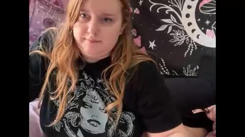 Snapshot of yourthickgingergoddess chatting on 4, 11, 2025 yourthickgingergoddess online show from 4, 11, 2025