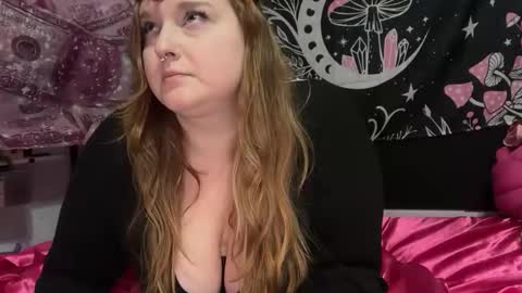 Snapshot of yourthickgingergoddess chatting on 1, 12, 2025 yourthickgingergoddess online show from 1, 12, 2025