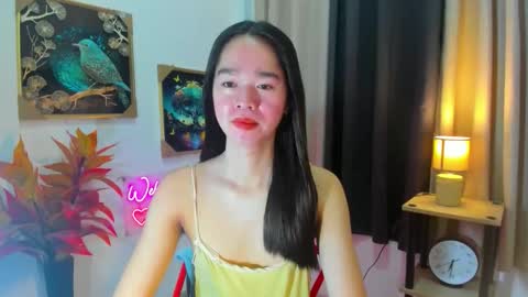 yourtinybunny online show from 15, 4, 2026