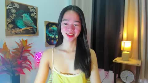 yourtinybunny online show from 15, 4, 2026