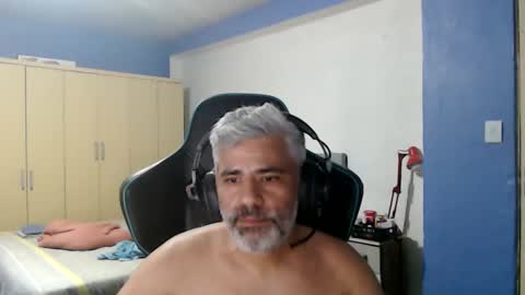 yourtoytoyoumaster3 online show from 25, 11, 2025