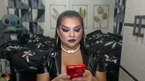 Snapshot of yourtrannyqueenxxx chatting on 14, 9, 2025 Anastacia Grey online show from 14, 9, 2025