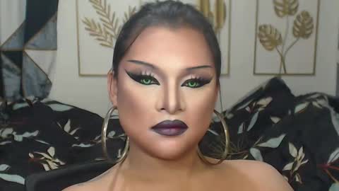 Snapshot of yourtrannyqueenxxx chatting on 23, 9, 2025 Anastacia Grey online show from 23, 9, 2025