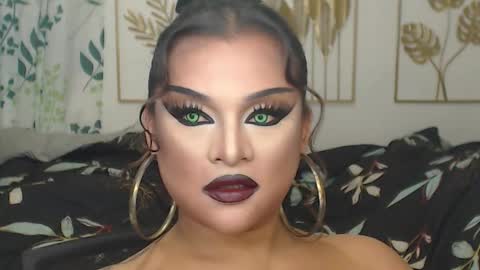 Snapshot of yourtrannyqueenxxx chatting on 2, 10, 2025 Anastacia Grey online show from 2, 10, 2025