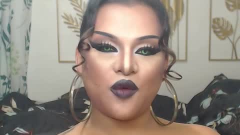 Snapshot of yourtrannyqueenxxx chatting on 1, 11, 2025 Anastacia Grey online show from 1, 11, 2025