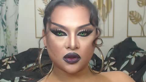 Snapshot of yourtrannyqueenxxx chatting on 2, 11, 2025 Anastacia Grey online show from 2, 11, 2025