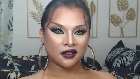 Snapshot of yourtrannyqueenxxx chatting on 15, 11, 2025 Anastacia Grey online show from 15, 11, 2025