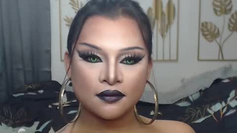 Snapshot of yourtrannyqueenxxx chatting on 14, 12, 2025 Anastacia Grey online show from 14, 12, 2025