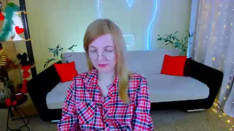 Snapshot of youruniverser chatting on 15, 7, 2026 Alice online show from 15, 7, 2026