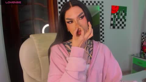 Snapshot of yourvirtualgirlfriennd chatting on 13, 11, 2025 GI online show from 13, 11, 2025