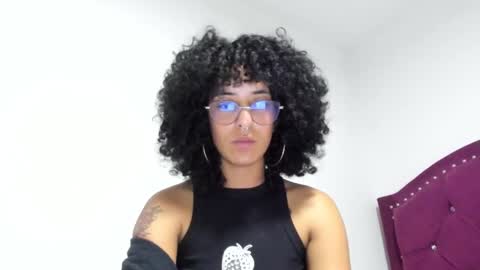 Snapshot of youwishtobeme chatting on 4, 3, 2025 elizabeth ju online show from 4, 3, 2025