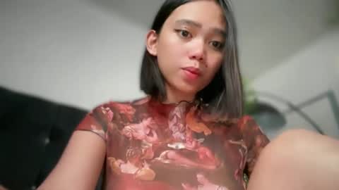 YowgineTheGreat online show from 5, 3, 2025