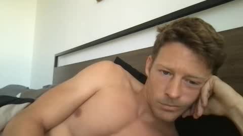 yoyoyo1221 online show from 14, 4, 2026