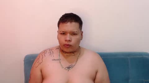 yul and val couple online show from 5, 10, 2025