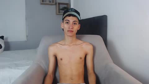 yulian_vasquez online show from 9, 3, 2025