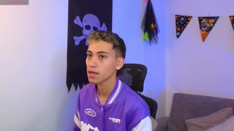 yulian_vasquez online show from 21, 10, 2025