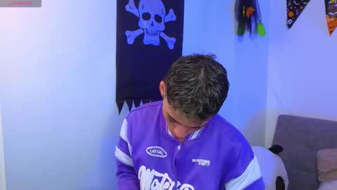 yulian_vasquez online show from 22, 10, 2025