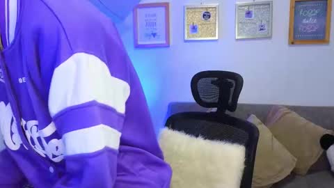 yulian_vasquez online show from 22, 11, 2025