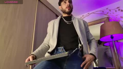 Snapshot of yulianpereira25 chatting on 13, 2, 2025 yulian 2811 online show from 13, 2, 2025