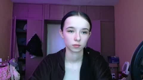 Yuliia online show from 6, 4, 2026