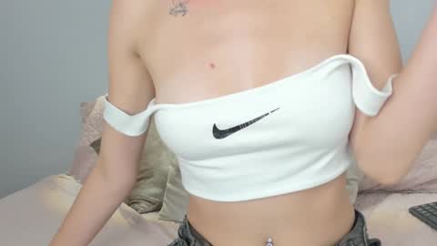 yulievans online show from 24, 12, 2024