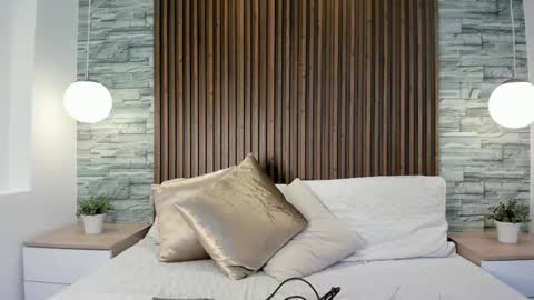 yulievans online show from 18, 1, 2025