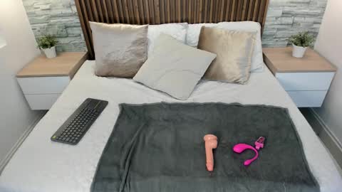 yulievans online show from 21, 1, 2025