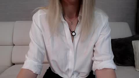 Snapshot of yummy_blonde chatting on 2, 5, 2026 you babe online show from 2, 5, 2026