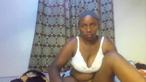 Snapshot of yummyboobies20 chatting on 9, 10, 2025 Curvy online show from 9, 10, 2025