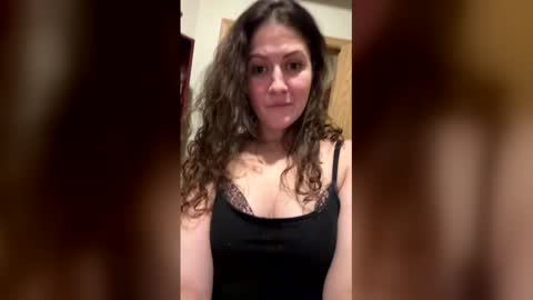 Snapshot of yummymummii chatting on 17, 12, 2025 Here4Fun online show from 17, 12, 2025